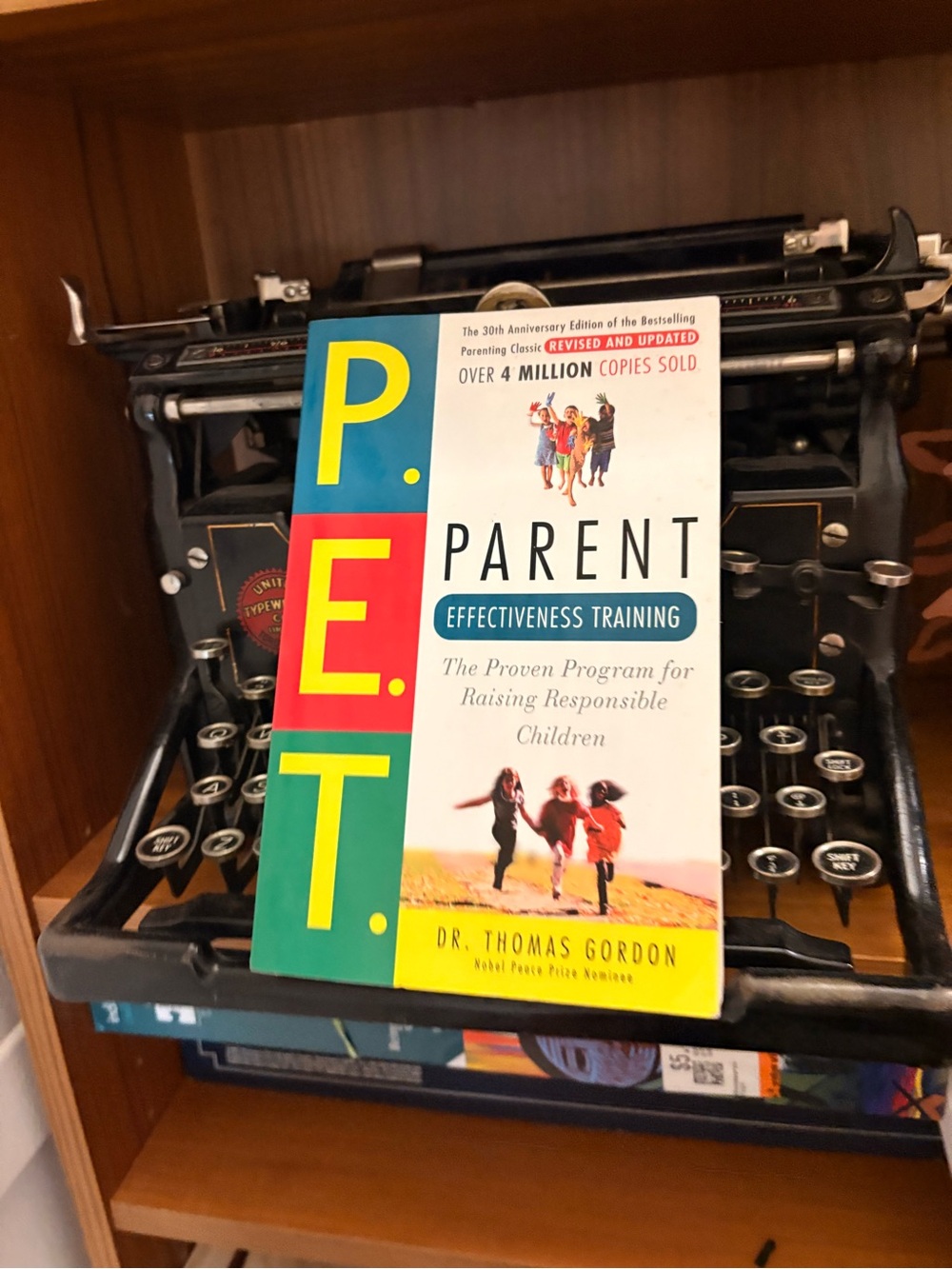 P.E.T. Parent Effectiveness Training Book - Yellow/Green/Red Cover -